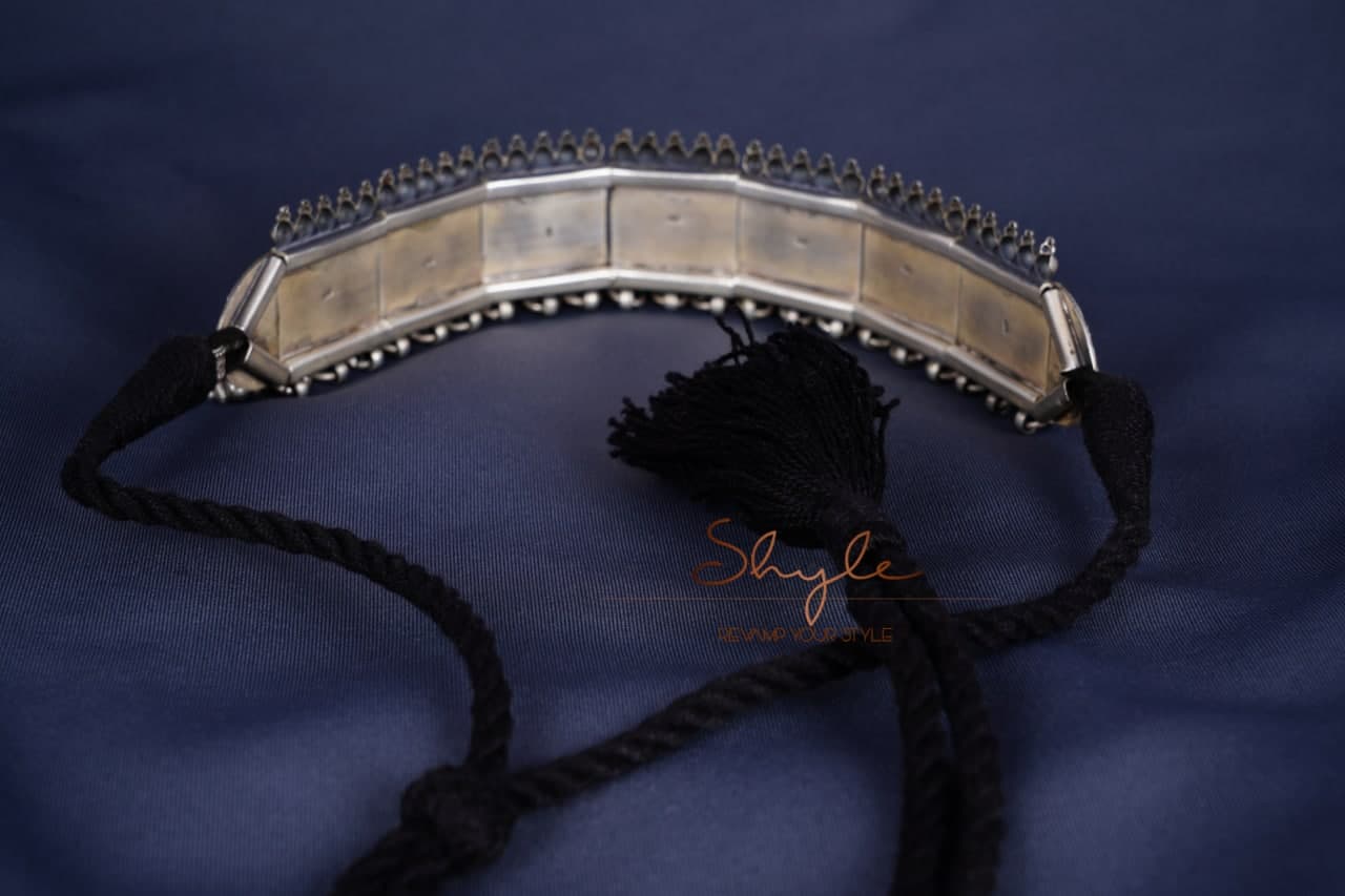 Tattva Intricate Ghughri Choker back