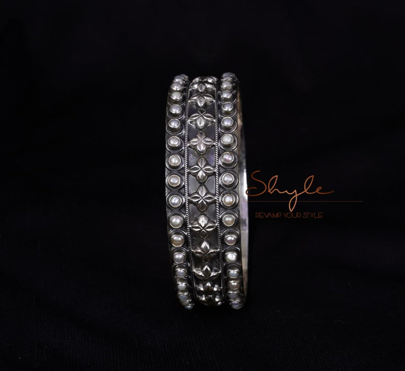 Tattva Intricate Pearl Jadau Classic Kada front