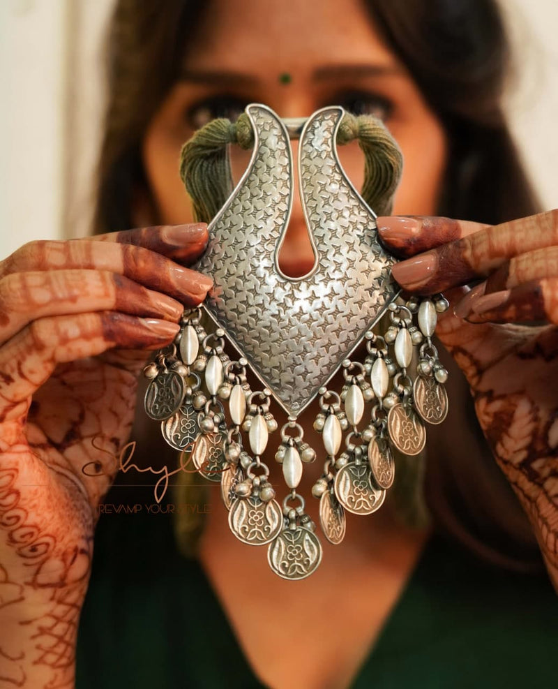 Anvaya Intricate Vintage Inspired Drop Statement Necklace Set