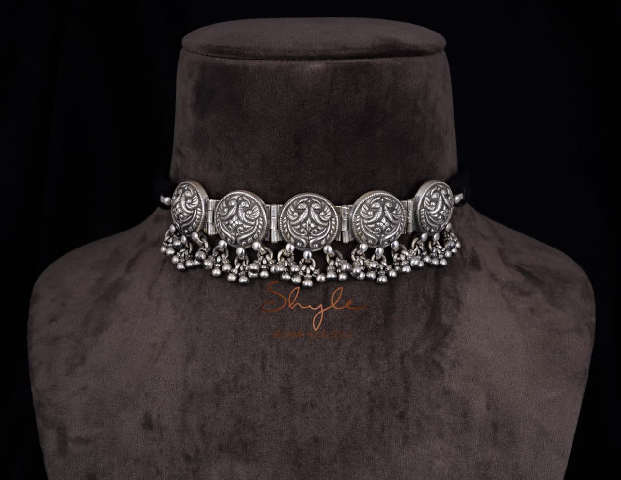 Tattva Intricate Dual Peacock Embossed Choker