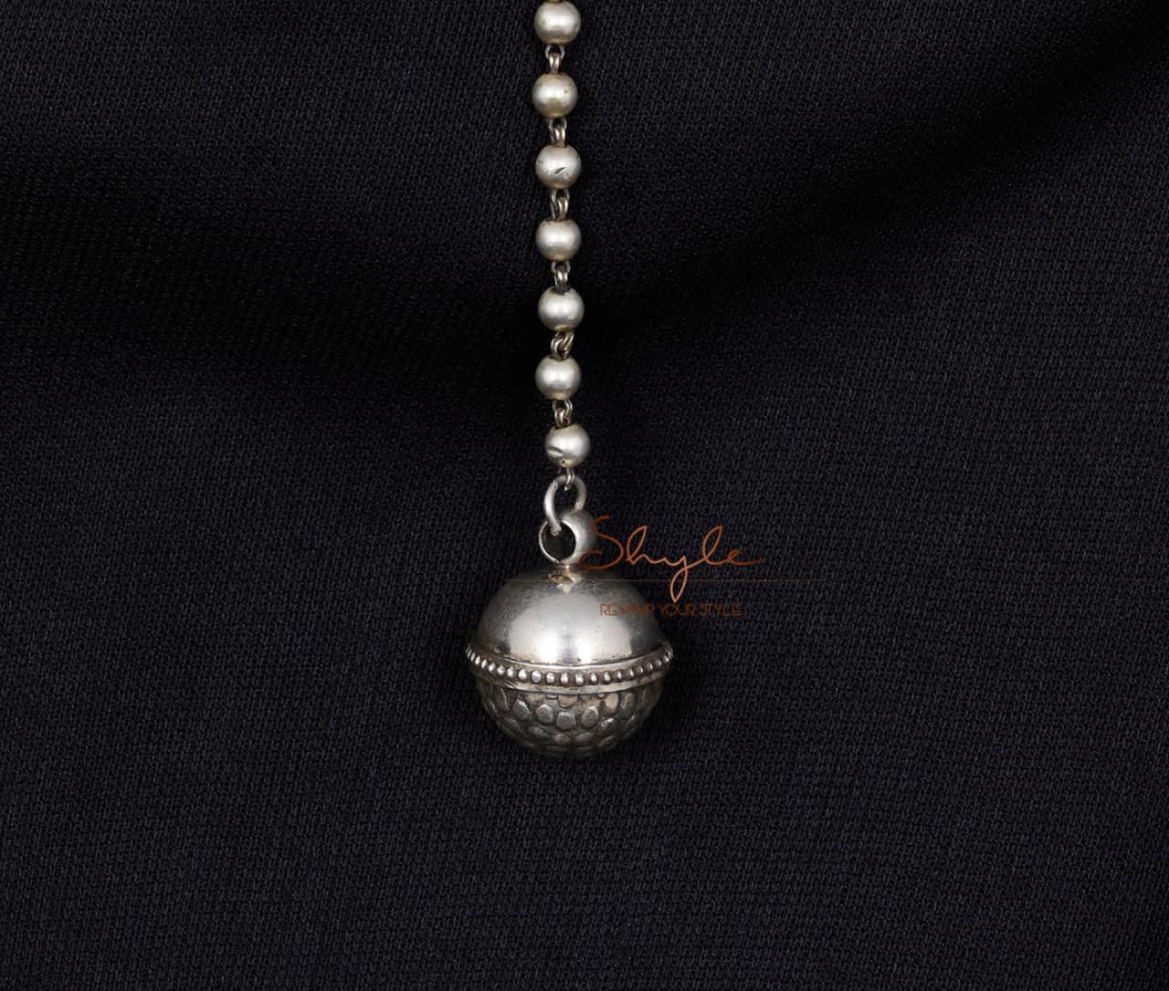 Moh Vintage Inspired Textured Borla