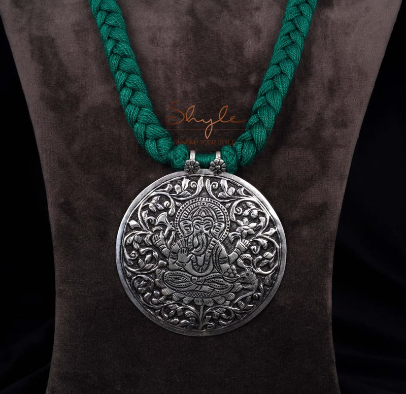 Anvaya Intricate Ganesha Chitai Necklace