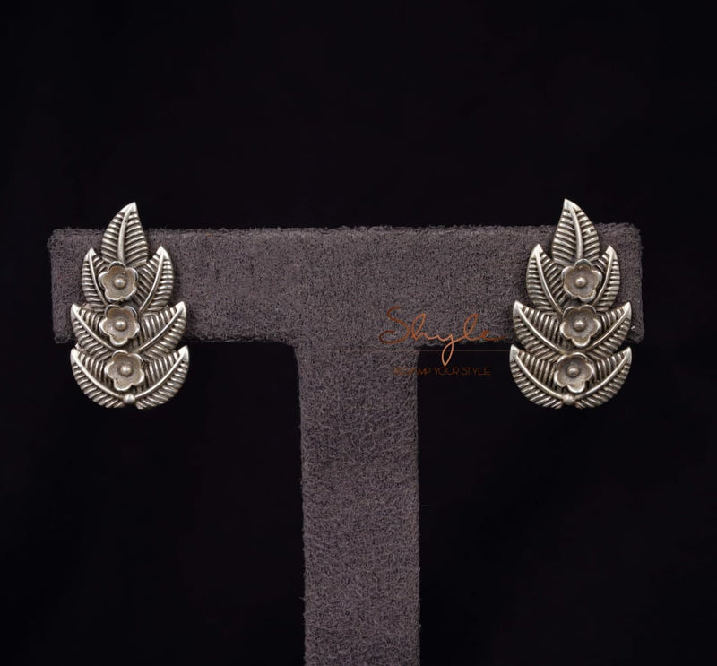 Moh Intricate Leaf Earrings front