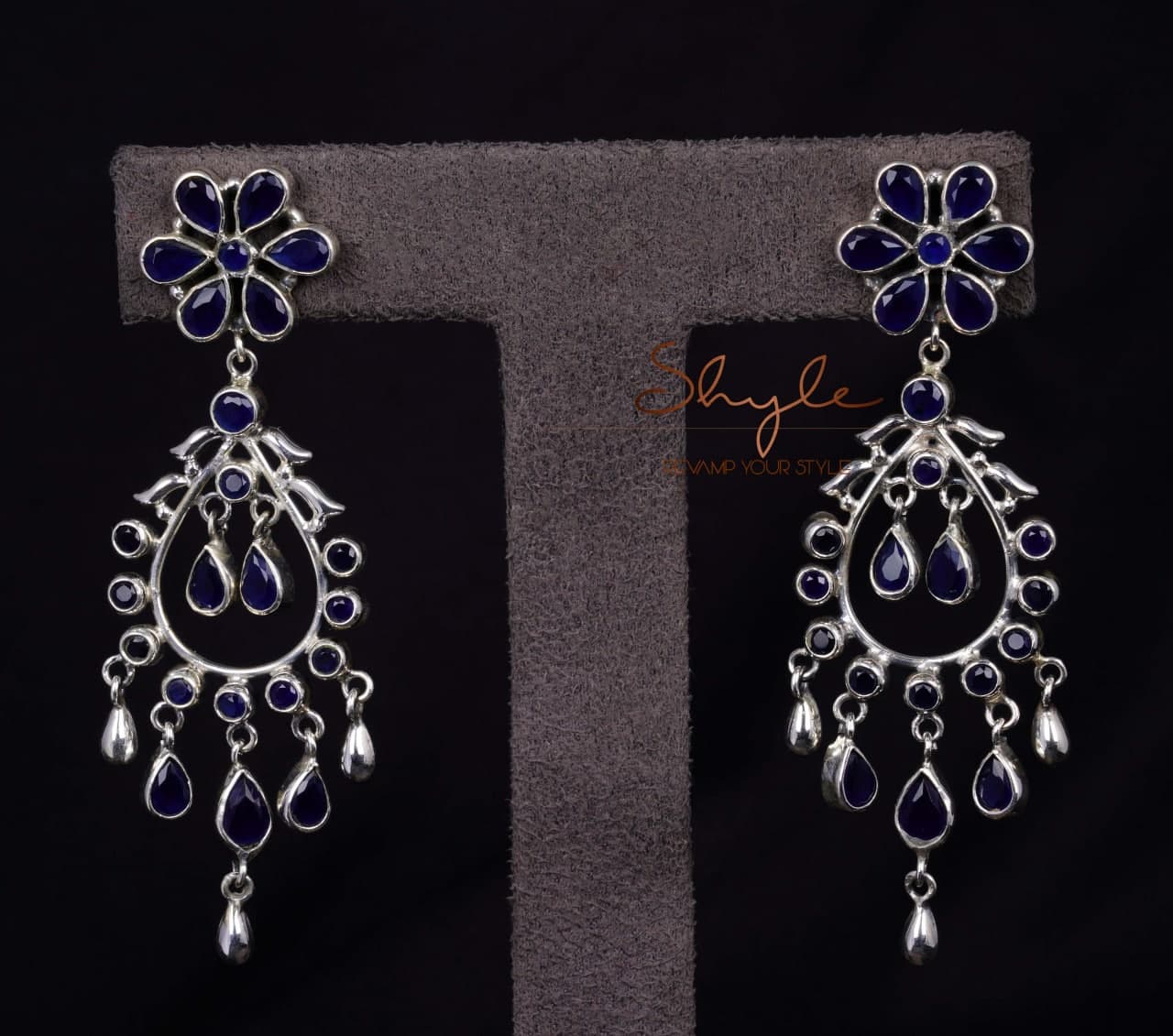 Essence Classic Blue Jadau Earrings front