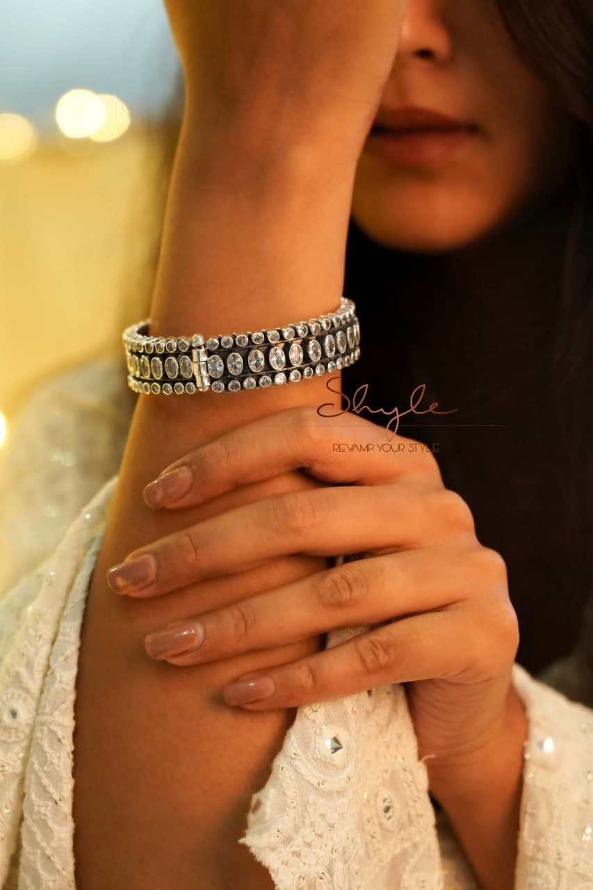 Tattva Scintillating Jadau Timeless Kada