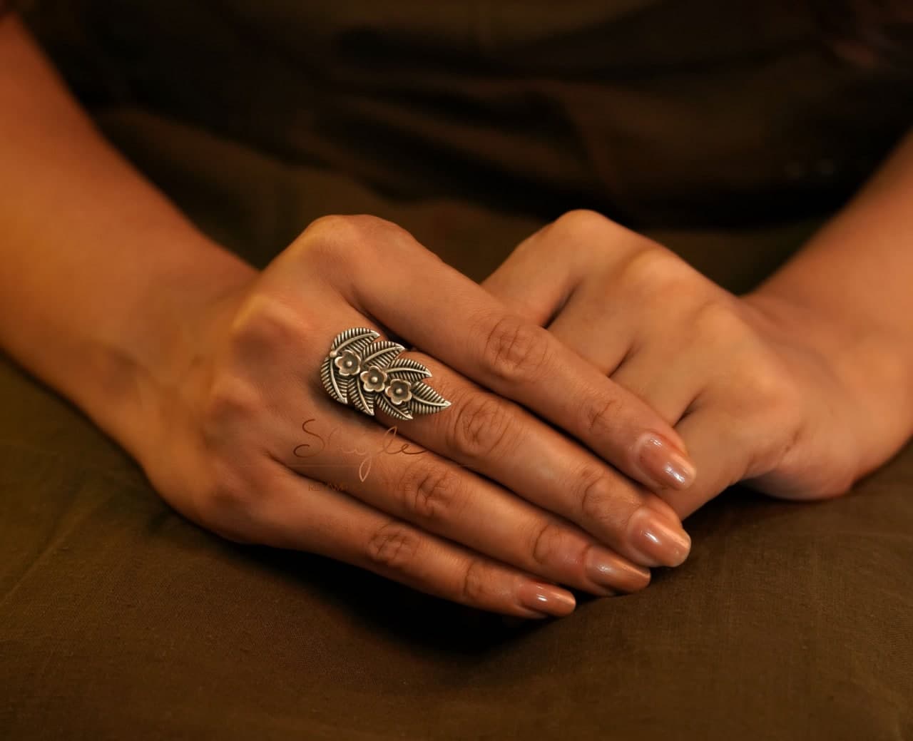 Moh Intricate Leaf Ring