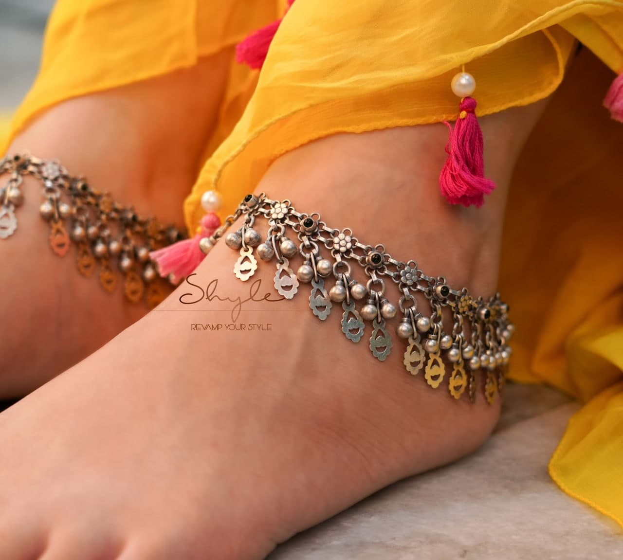 Tattva Carved Leaf Drop Ghughri Statement Anklet primary