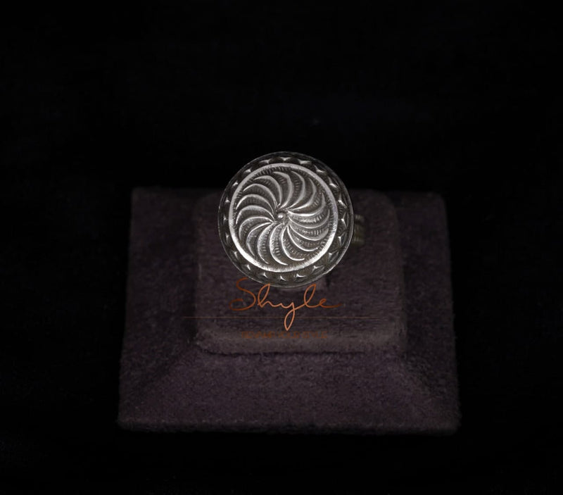 Mizoya Intricate Embossed Timeless Ring
