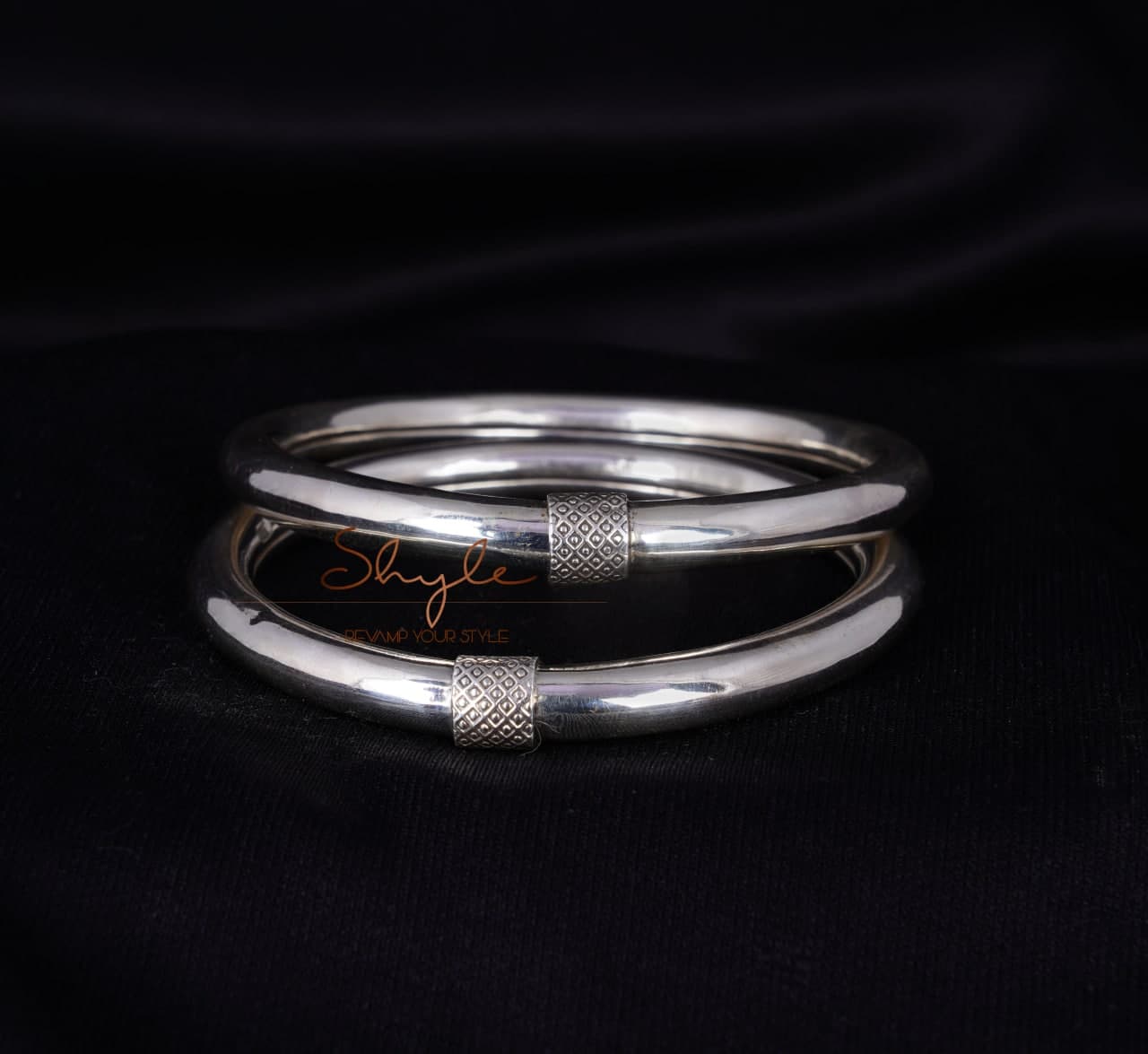 Adya Fine Everyday Kada back