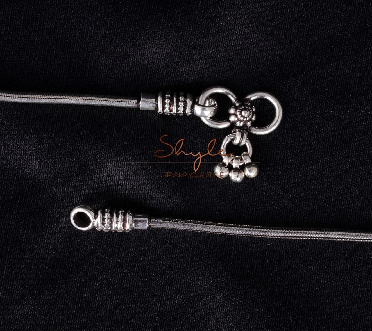 Adya Fine Anklets Pair back