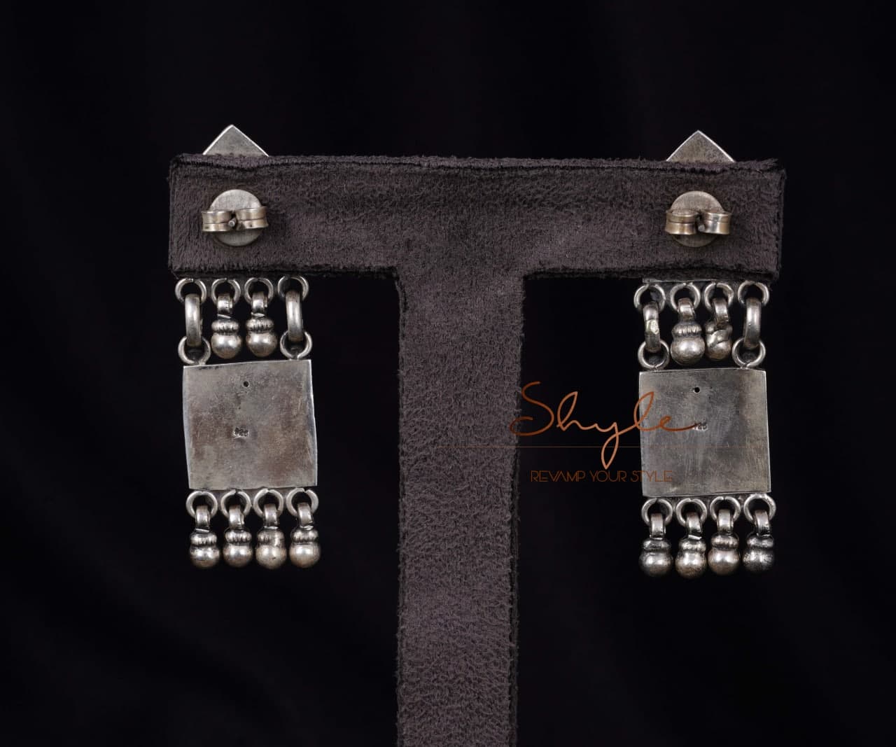 Moh Floral Detailed Layered Earrings back