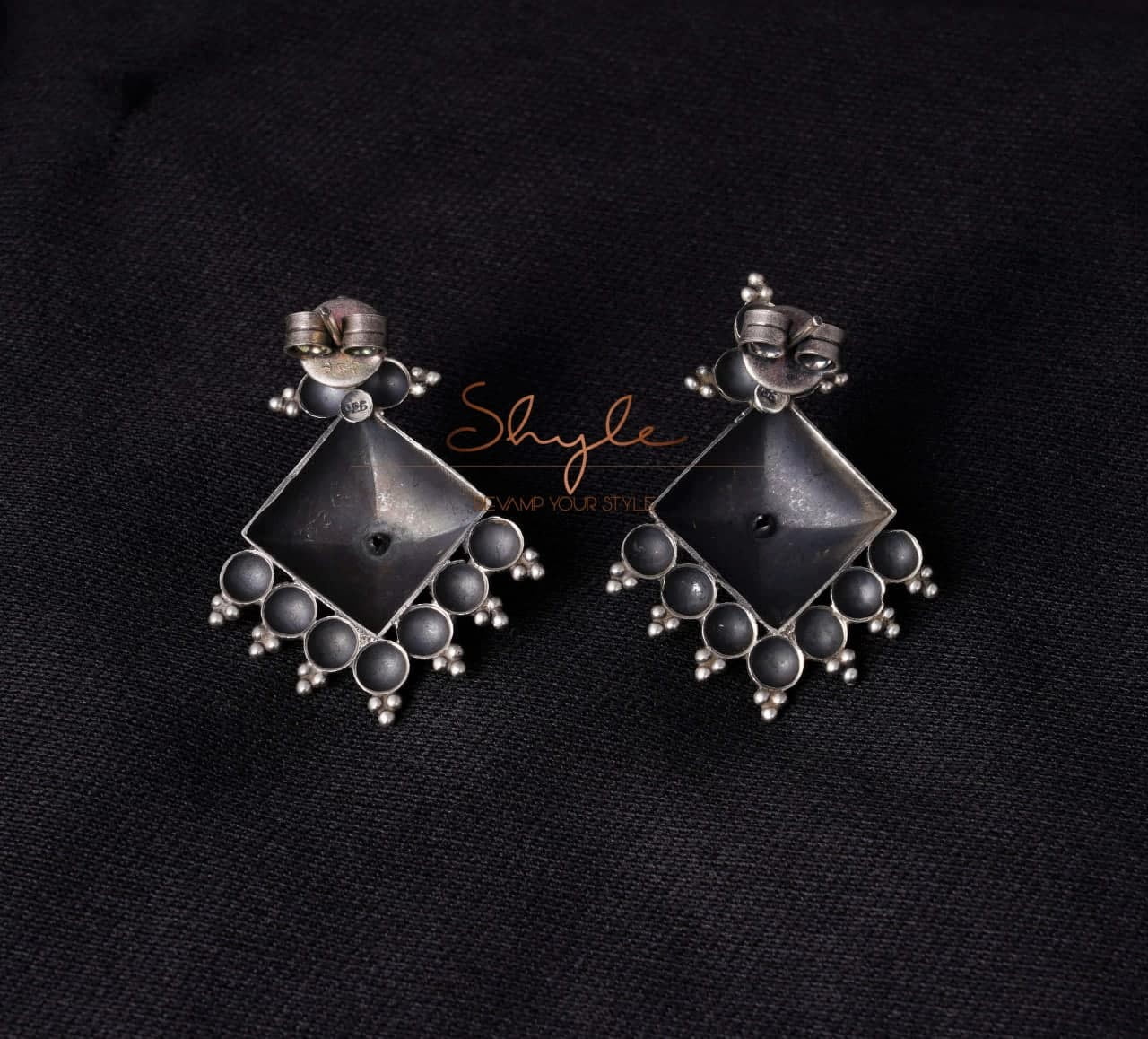 Mizoya Matte Classic Studs