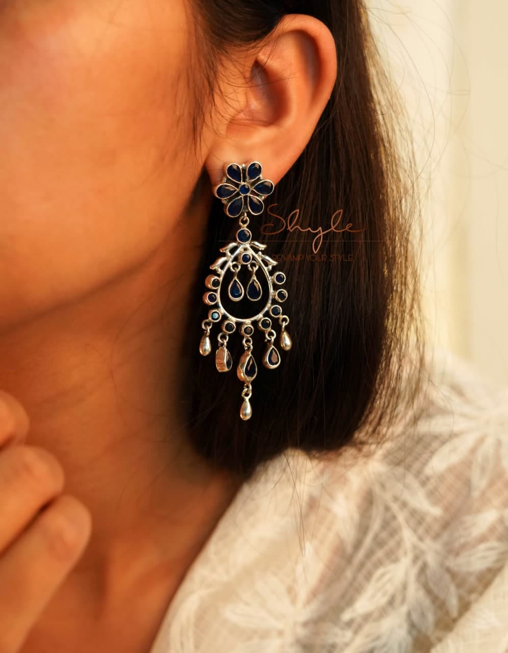 Essence Classic Blue Jadau Earrings modal