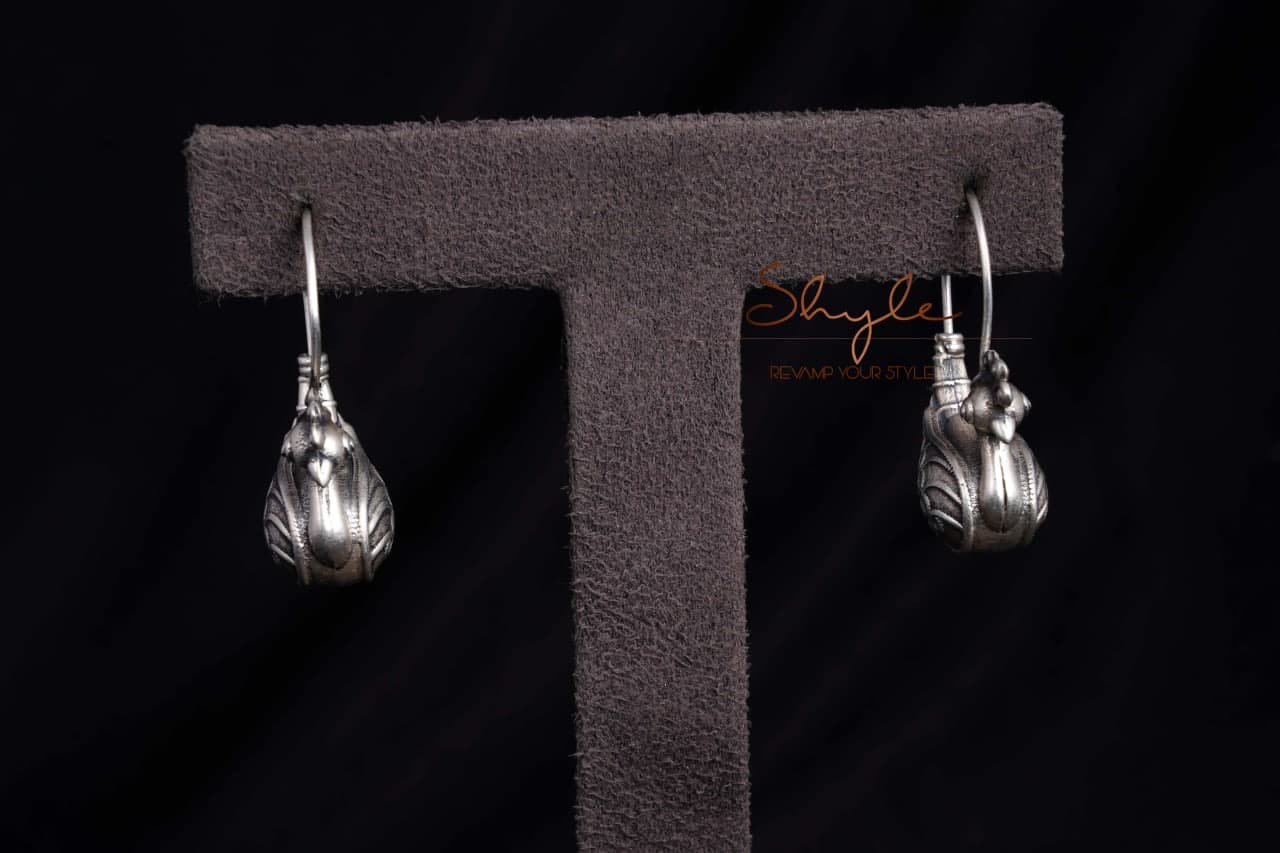 Moh Intricate Statement Peacock Balis front