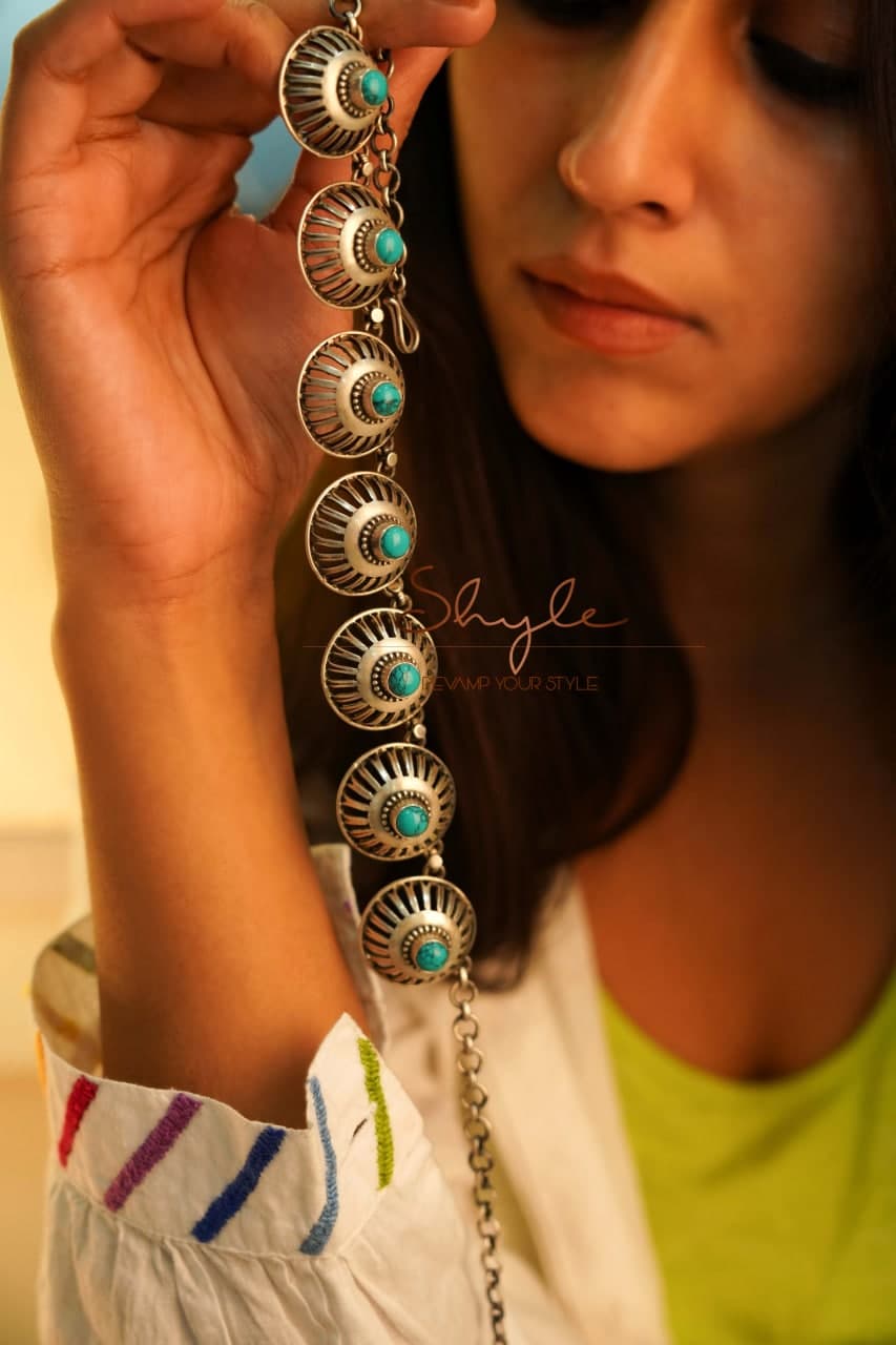 Tattva Turquoise Embossed Carved Sequence Necklace (2)