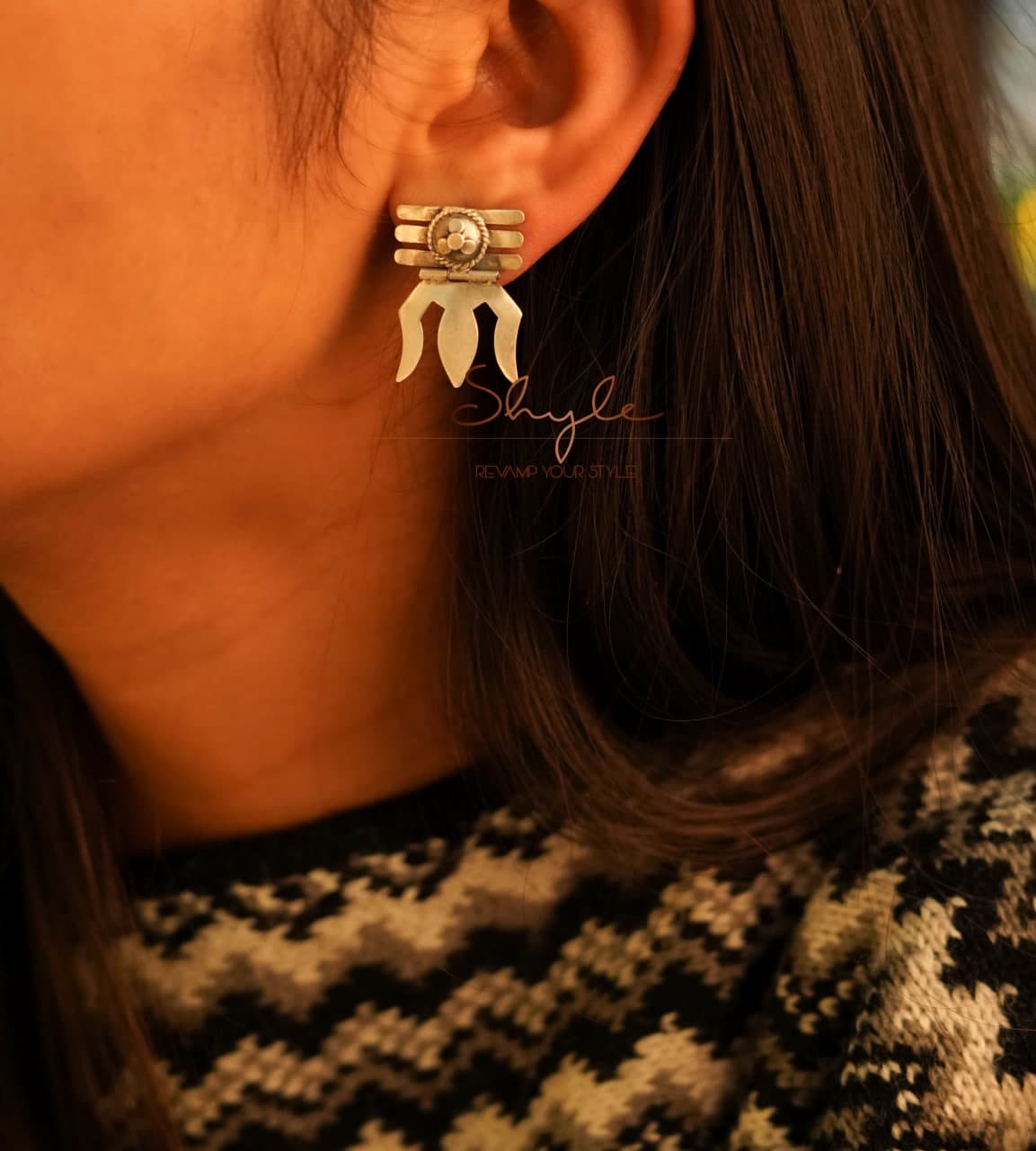 Moh Trishul Dangling Studs