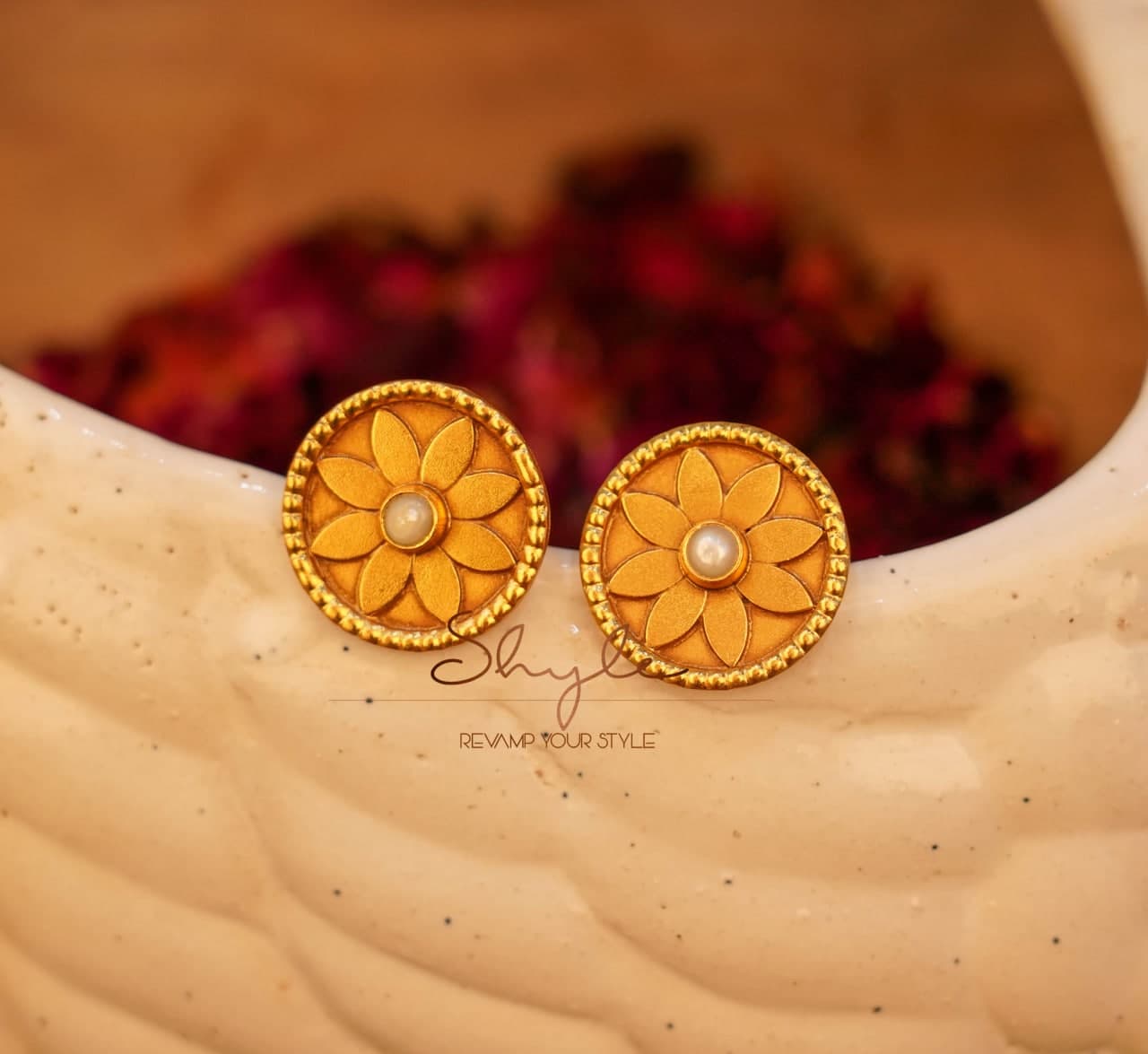 Mizoya flower Motif Versatile Gold Studs