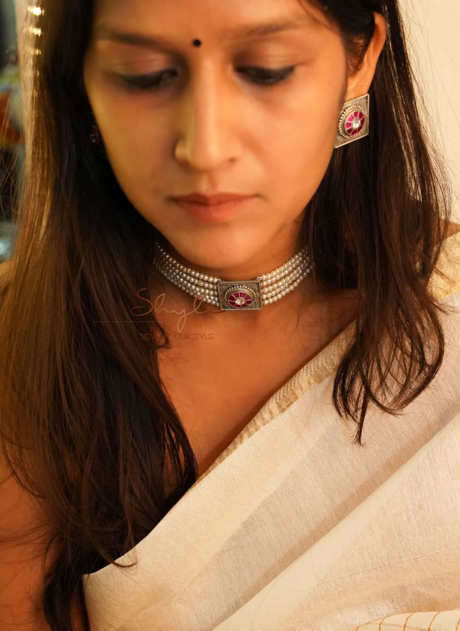 Essence Square Motif Kundan Pearl Statement Choker Set