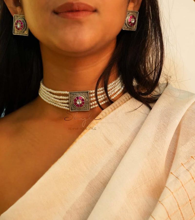 Essence Square Motif Kundan Pearl Statement Choker Set