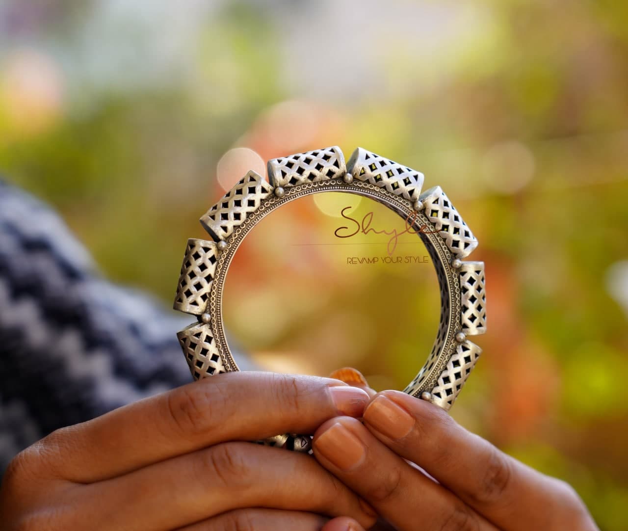 Tattva Intricate Jharonkha Statement Kada