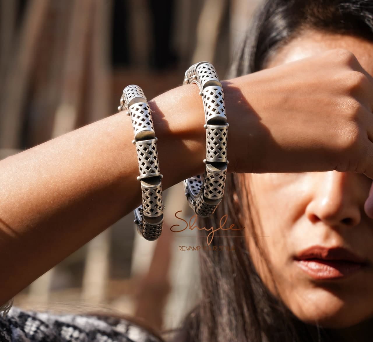 Tattva Intricate Jharonkha Statement Kada