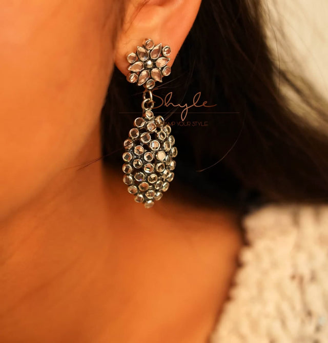 Essence Scintillating Drop Earrings