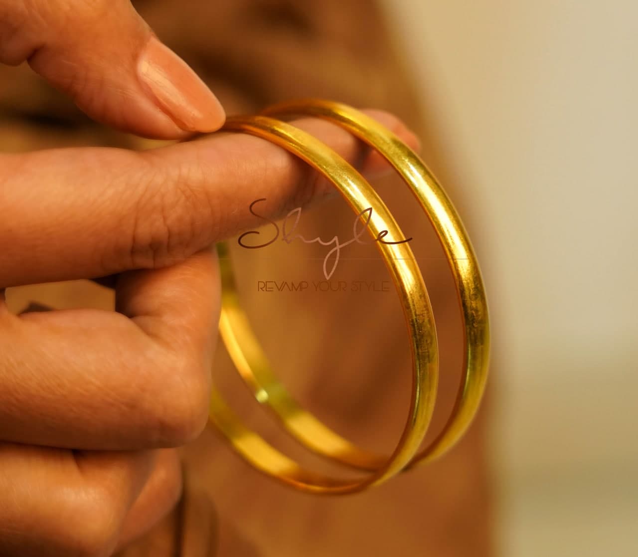 Adya Fine Gold Everyday Bangle