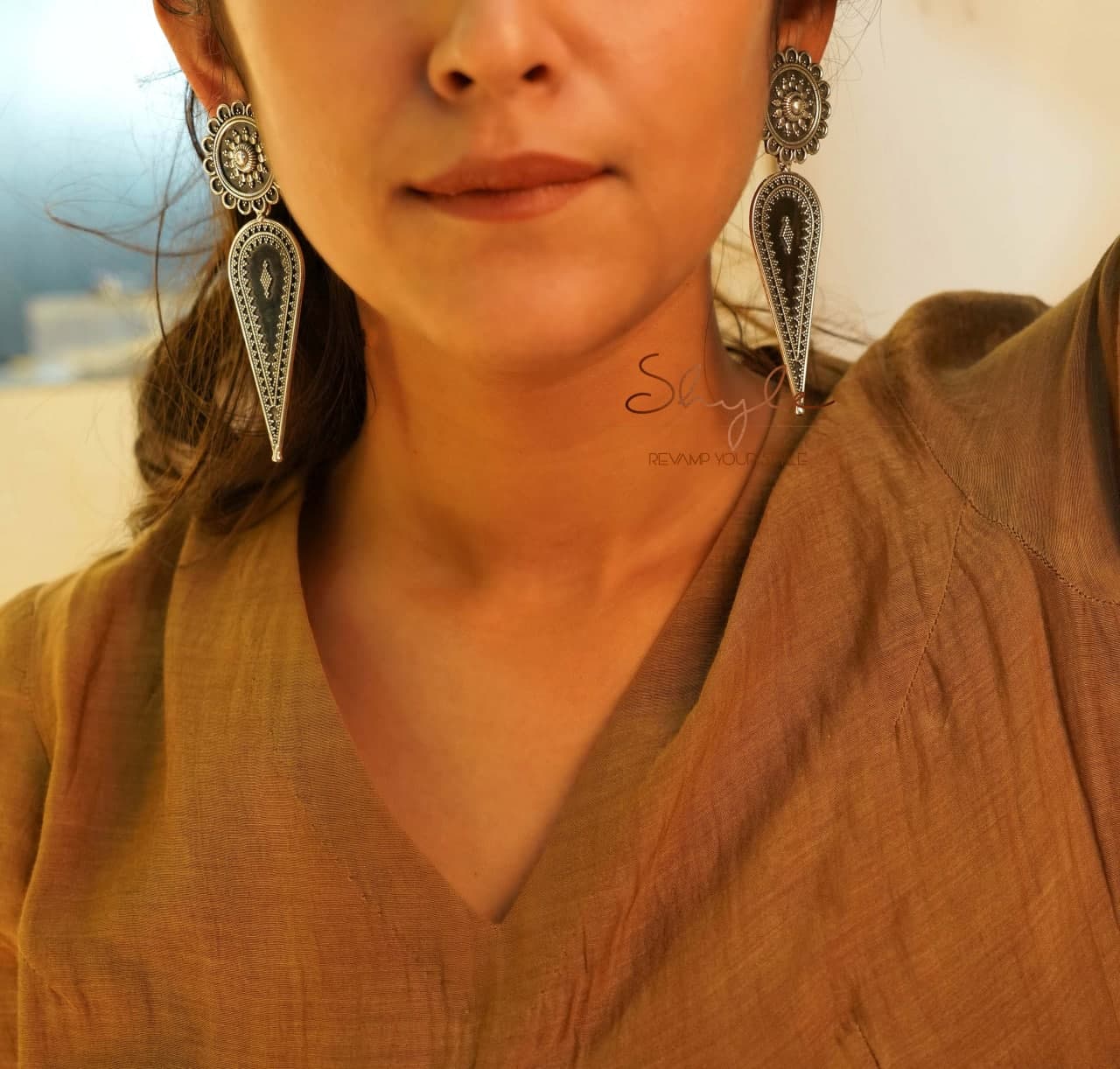 Mizoya Intricate Classic Drop Earrings