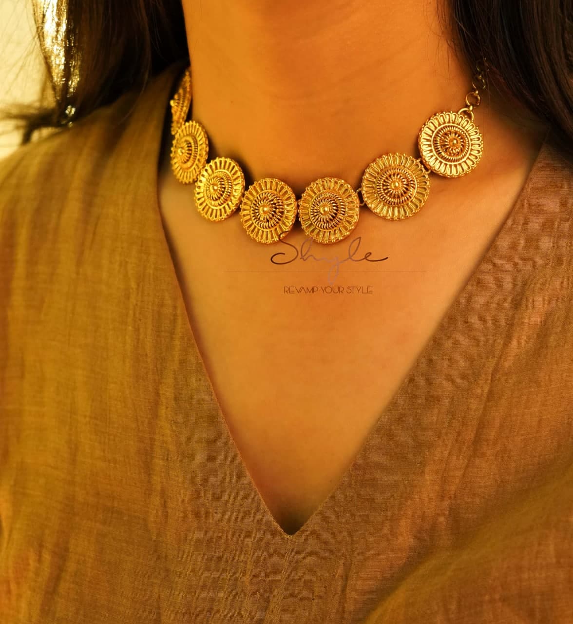 Adya Intricate Motif Sequence Necklace Gold Set