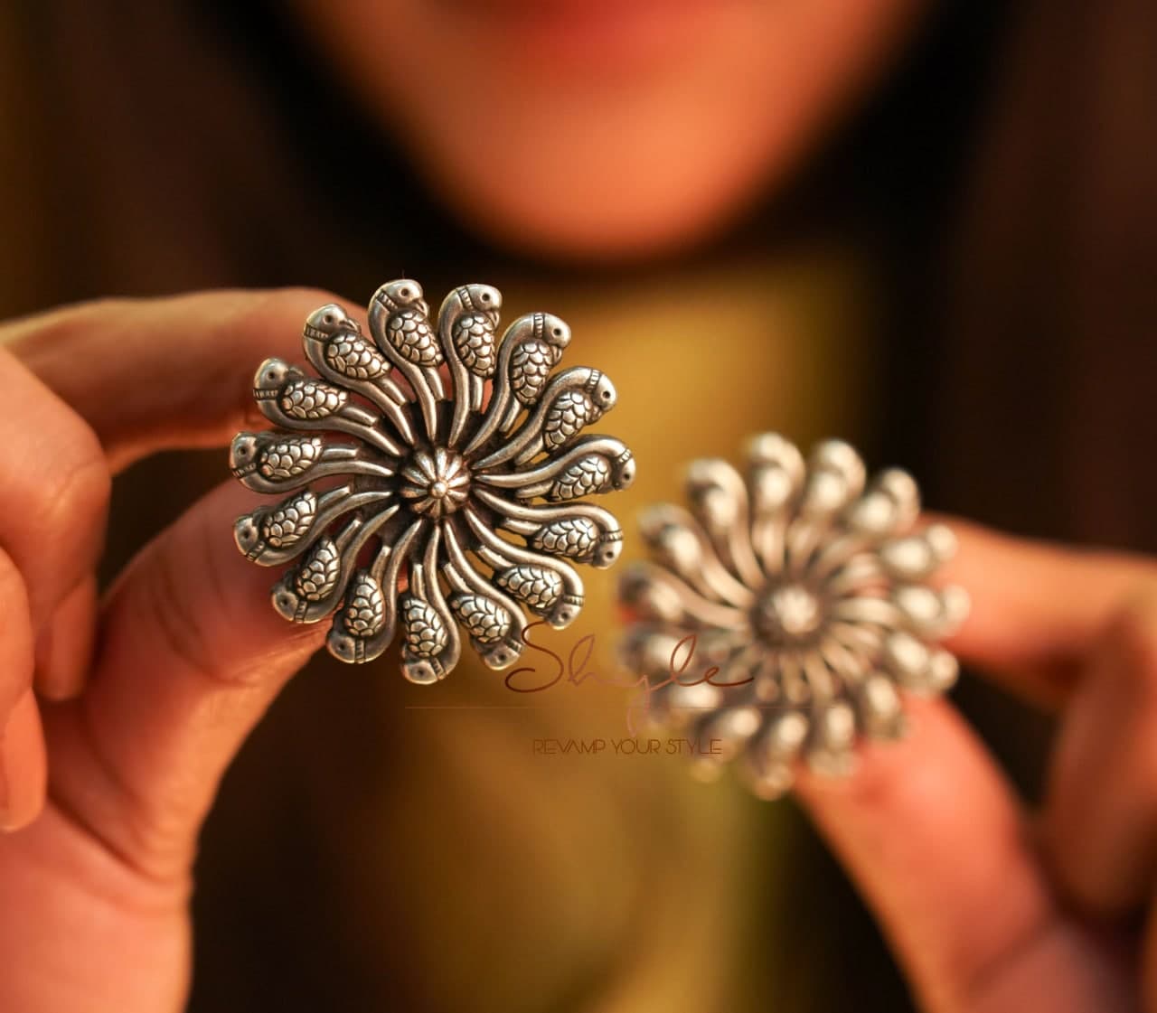 Moh Mini Parrot Studs