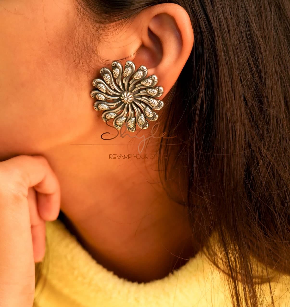 Moh Mini Parrot Studs