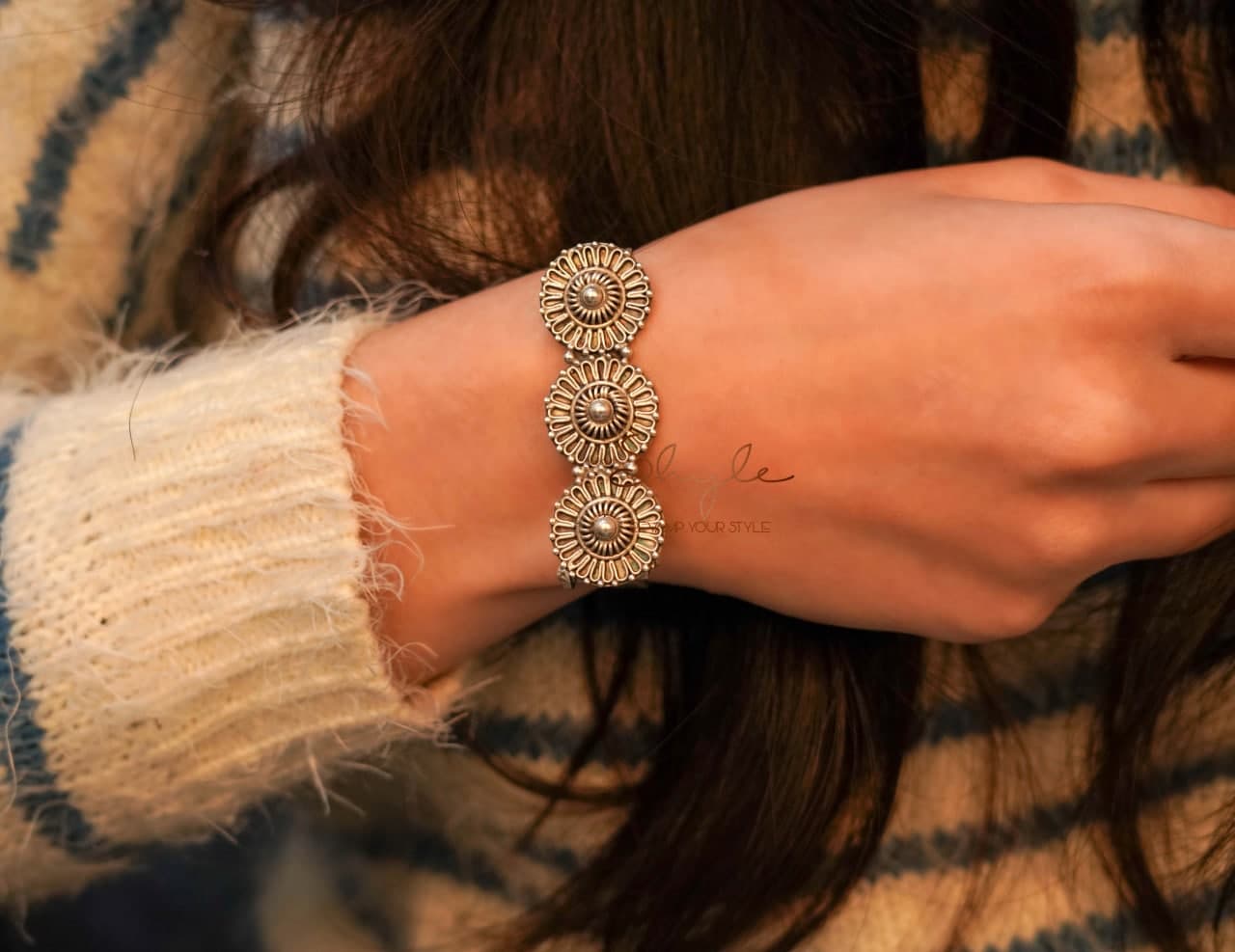 Adya Intricate Tri motif D Kada