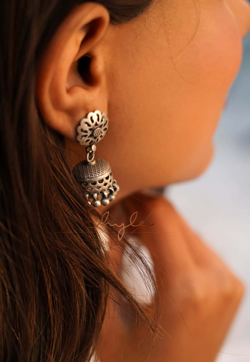 Moh Intricate Carved Versatile Jhumki