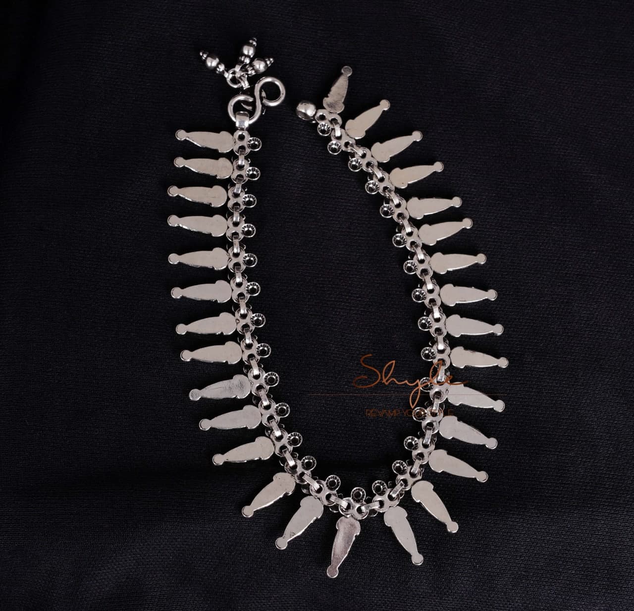 Tattva Leaf Drop Ethnic Anklet Pair