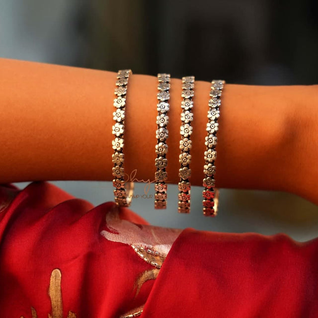 Adya Mini Flower Bangles