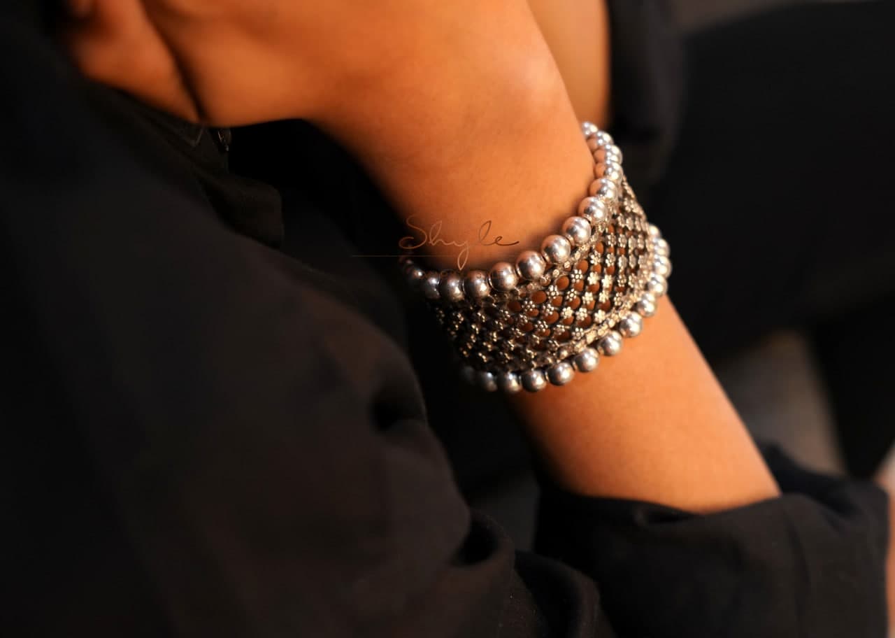 Tattva Detailed Flora Broad Jali Kada