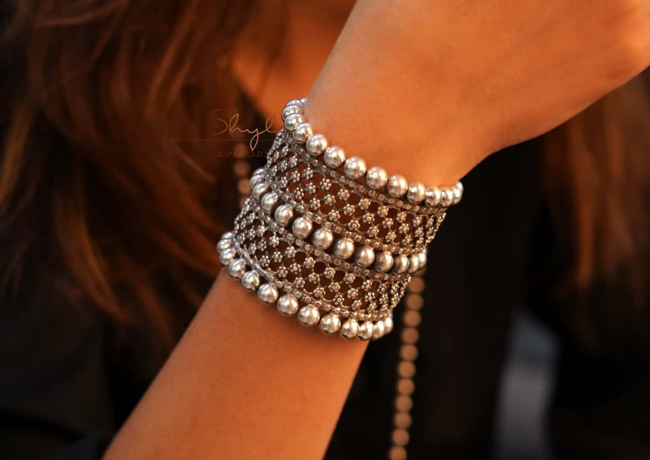 Tattva Intricate Flower Motif Jugalbandi Ball Kada