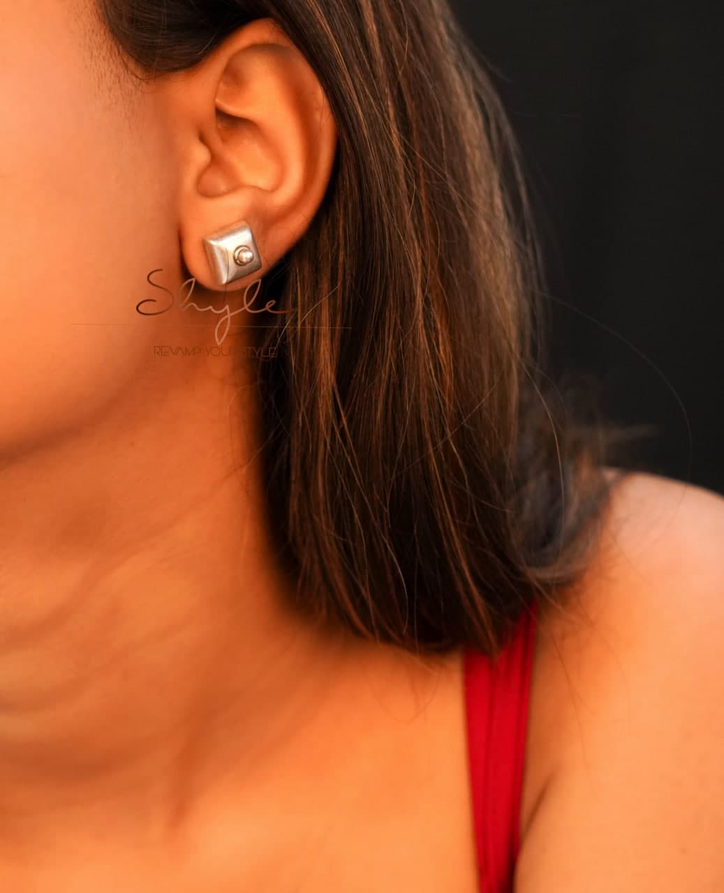 Moh Fine Square Studs