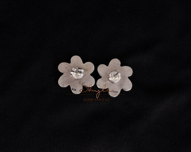 Adya Embossed Flower Versatile Stud Earring