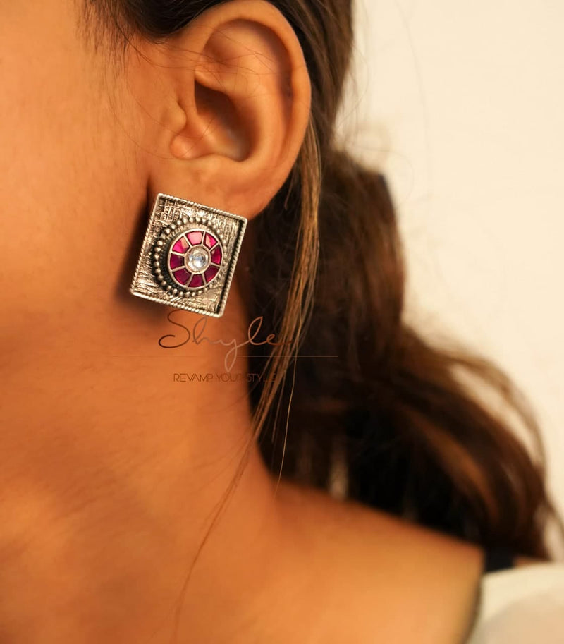 Essence Intricate Kundan Square Statement Studs