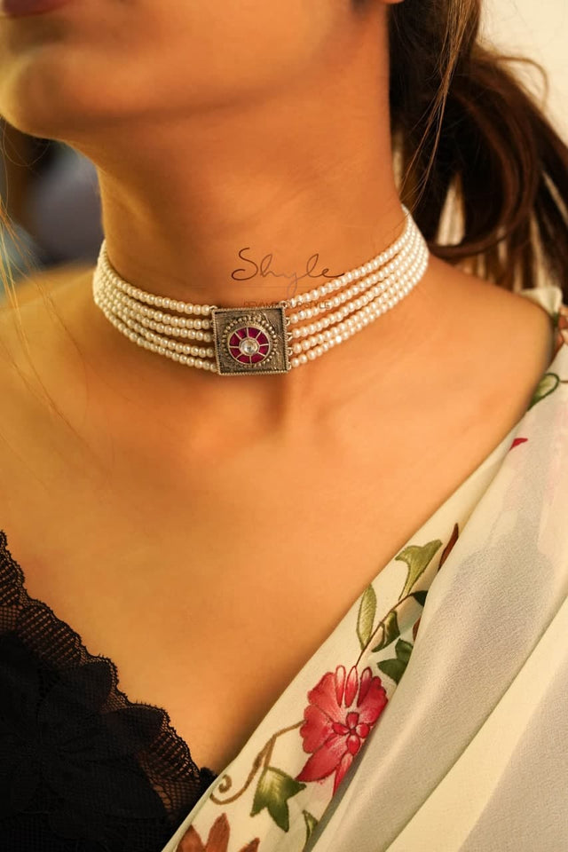 Essence Square Motif Kundan Pearl Statement Choker