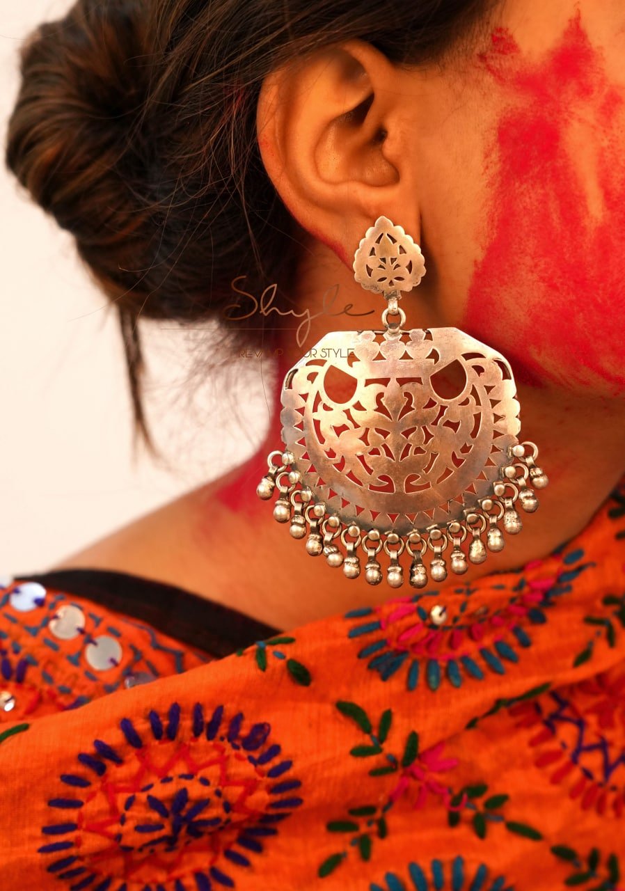 Jhumri Intricate Carved Classic Chandbali