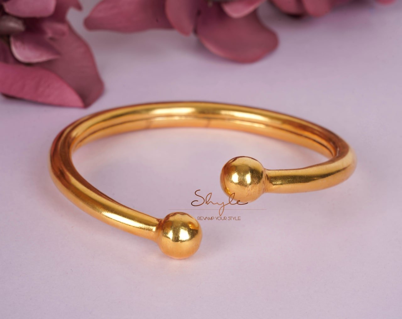 Moh Fine Timeless Gold Ball Kada