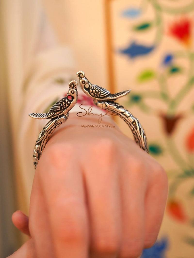 Tattva Dual Parrot Motif Chitai Classic Kada