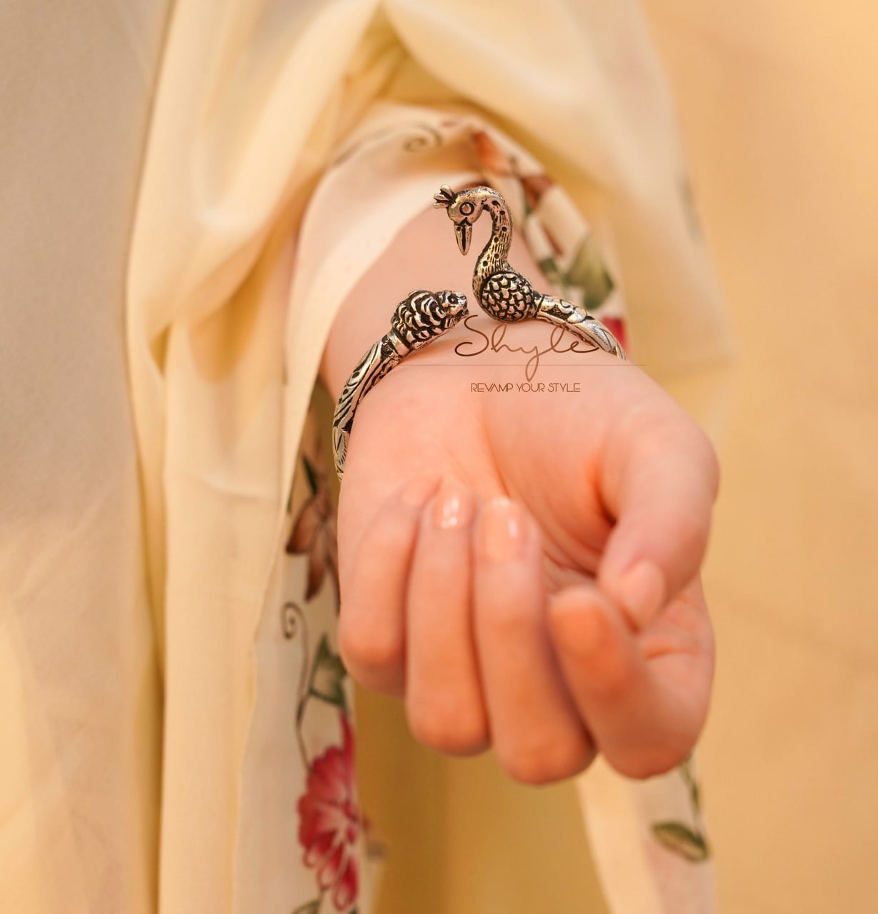 Tattva Chitai Peacock Lion Motif Classic Kada