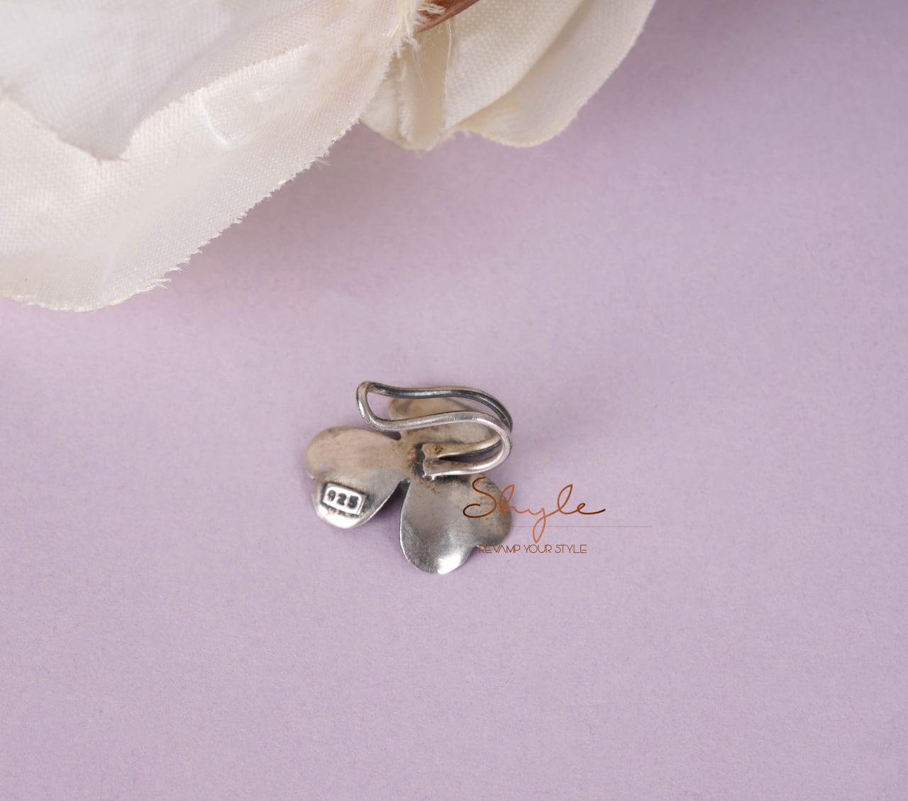 Qurbat Floral Ear Clip