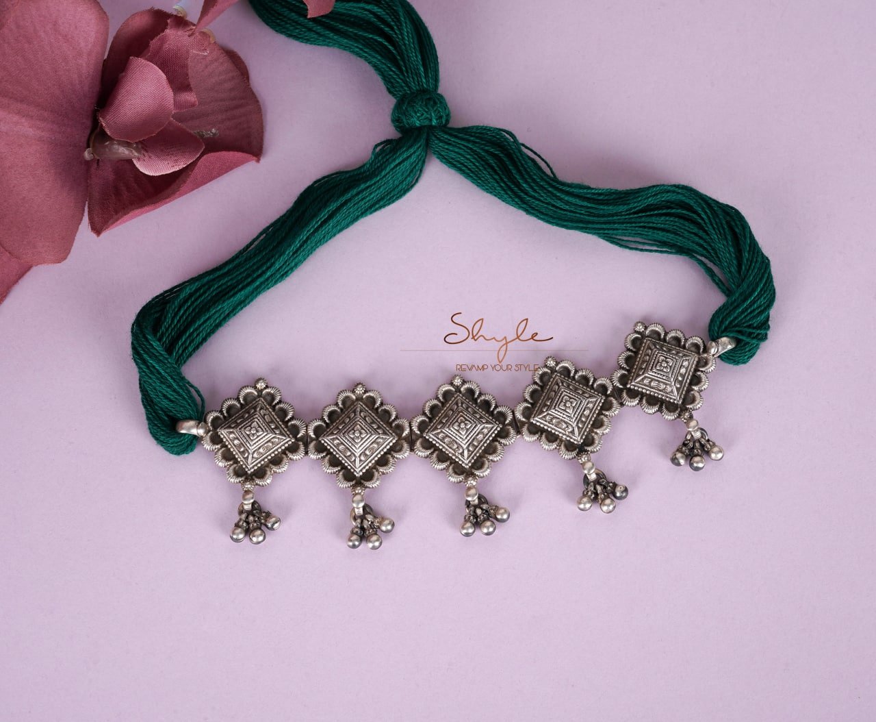 Mizoya Embossed Motif Ghughri Sequence Choker