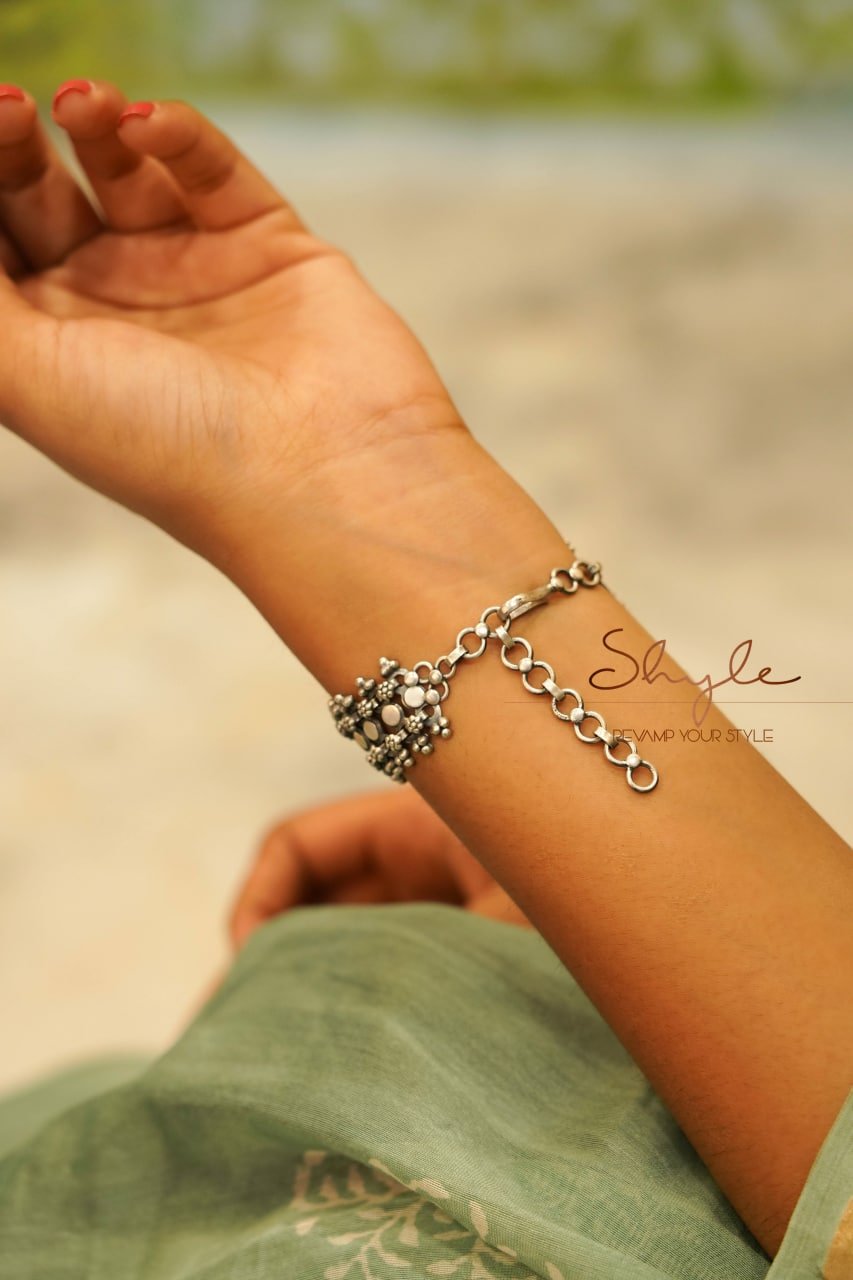 Moh Intricate Sadabahaar Bracelet