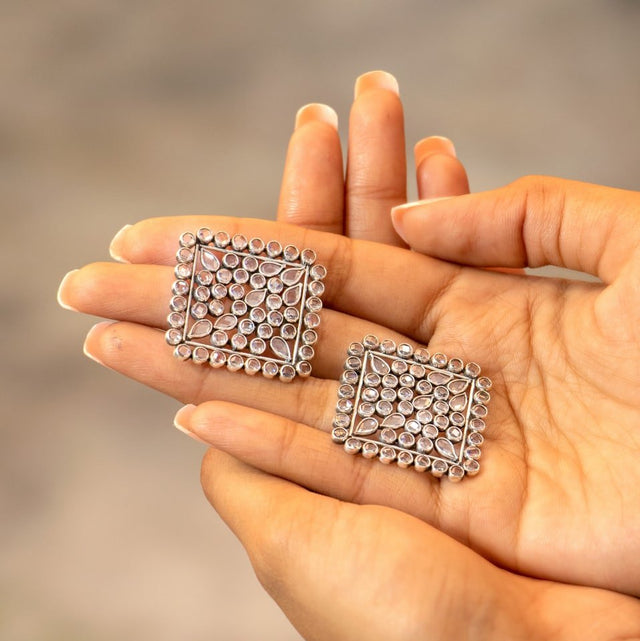 Essence Scintillating Square Stud Earring
