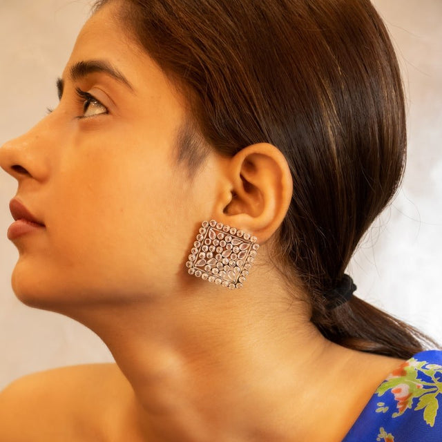 Essence Scintillating Square Stud Earring